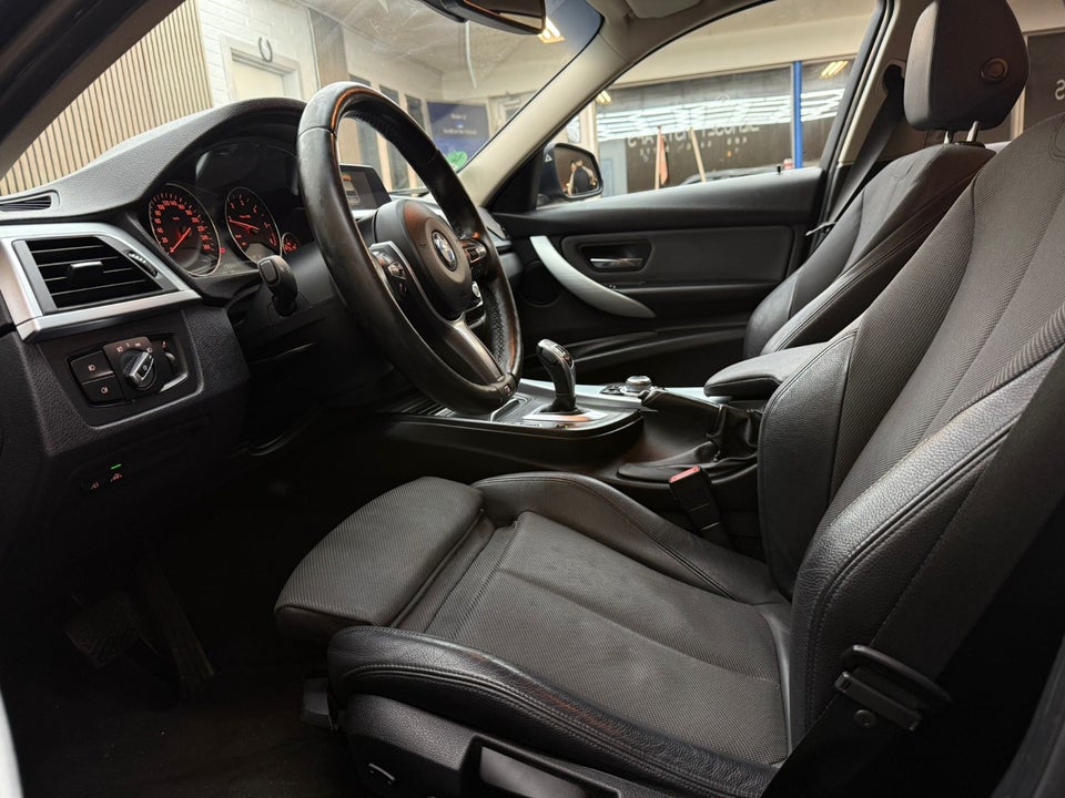 BMW 320d 2,0 Touring aut. 5d