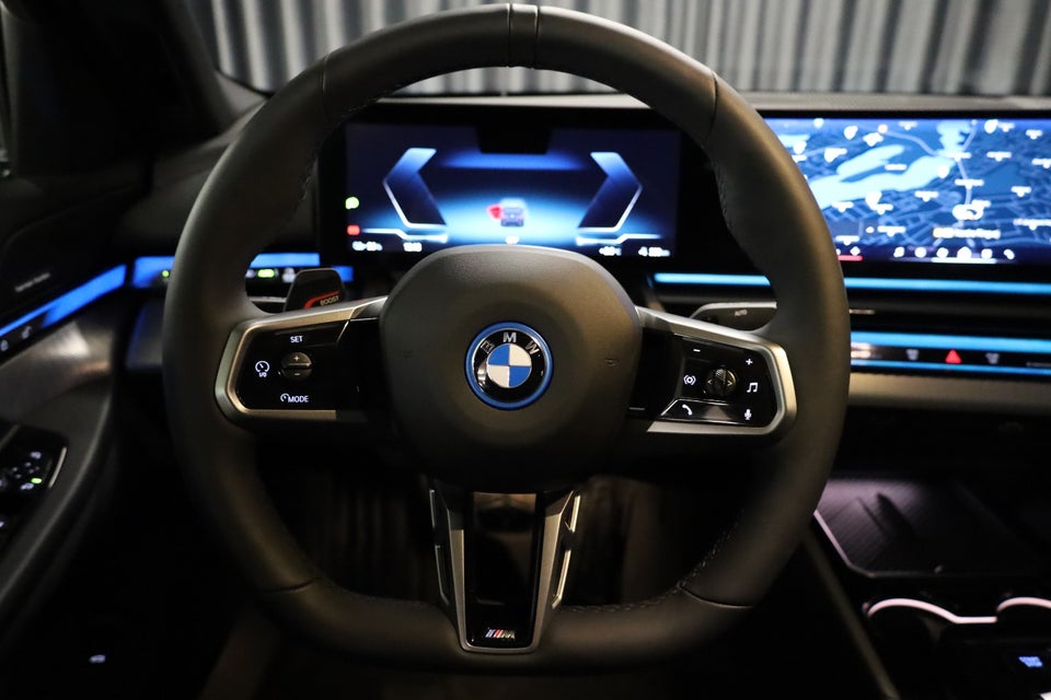 BMW i5 eDrive40 M-Sport 4d