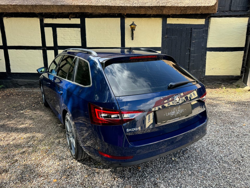 Skoda Superb 2,0 TDi 150 Ambition Combi DSG 5d