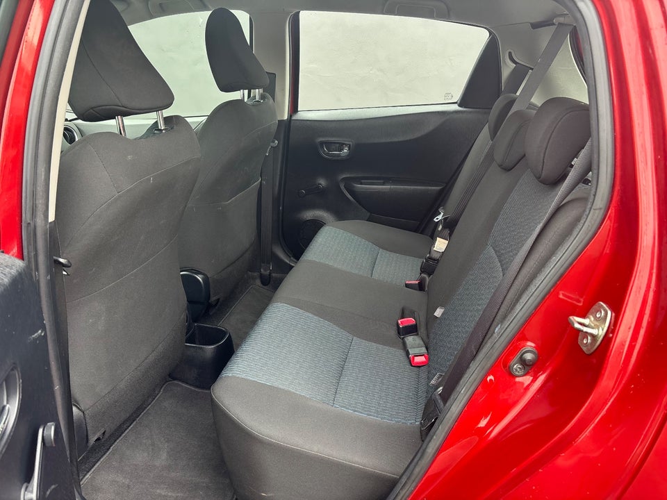 Toyota Yaris 1,3 VVT-i T1 5d