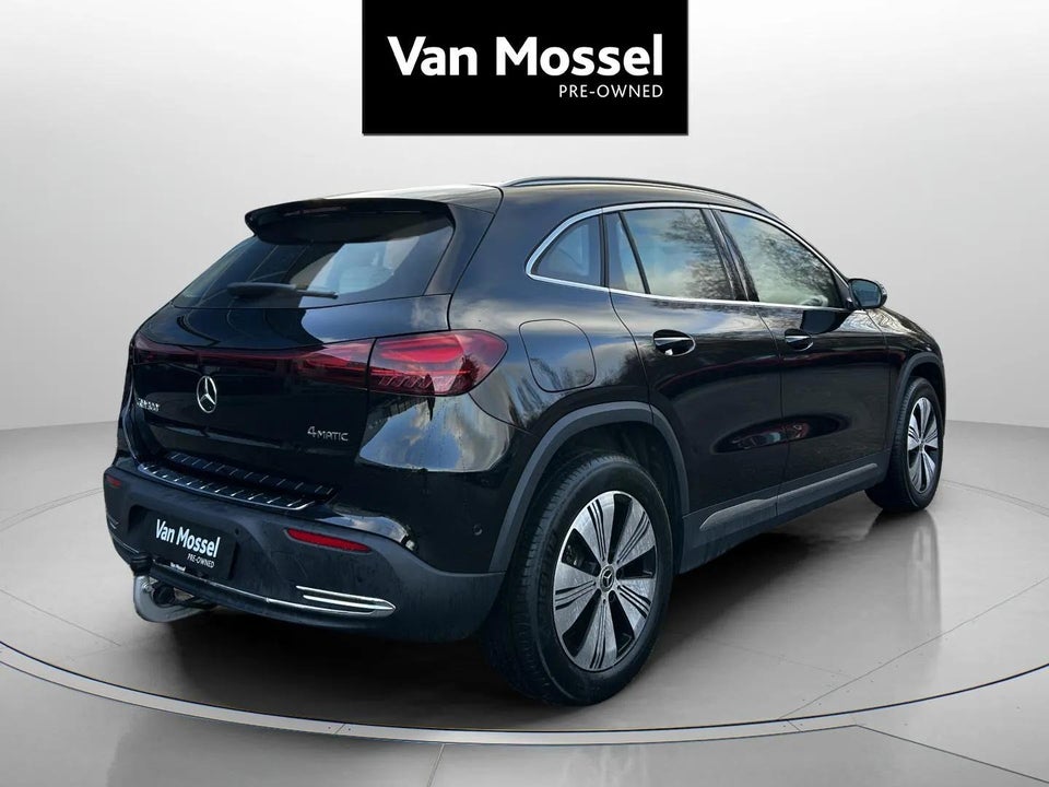 Mercedes EQA300 Progressive 4Matic 5d