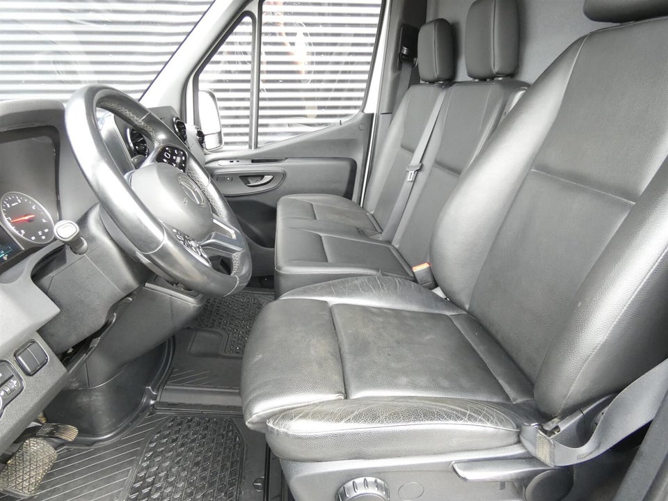 Mercedes Sprinter 317 2,0 CDi A2 Kassevogn aut. RWD