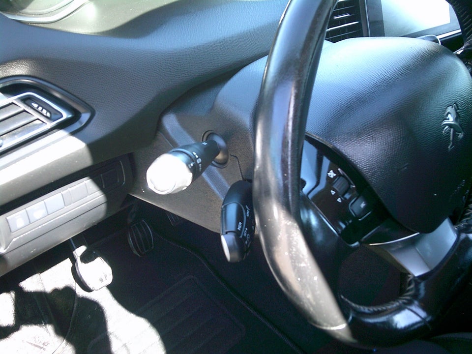 Peugeot 308 1,6 BlueHDi 120 Style SW 5d
