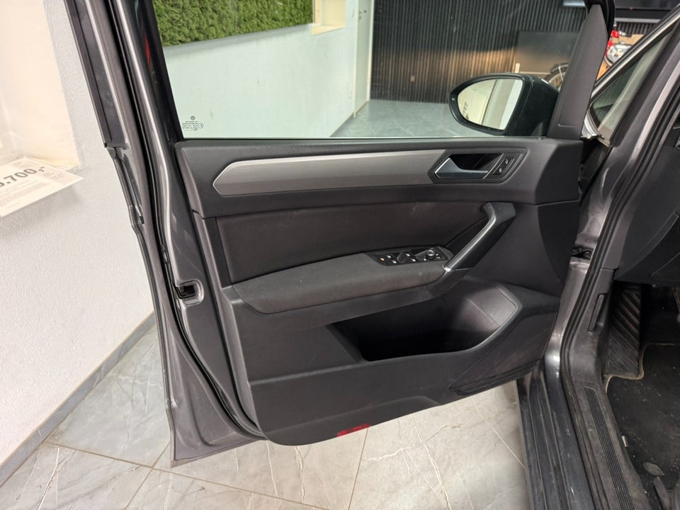VW Touran 1,4 TSi 150 Comfortline 7prs 5d