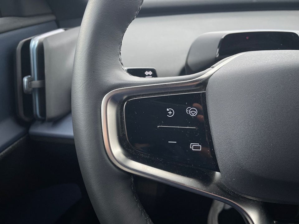 Volvo EX30 Extended Range Plus 5d