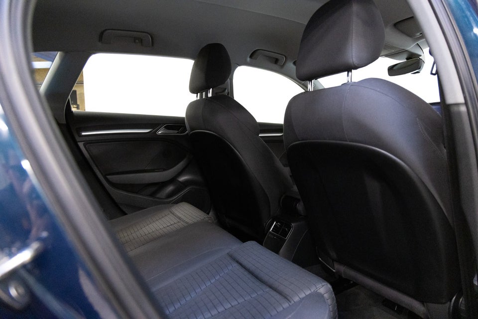 Audi A3 35 TFSi Sport Limited Sportback 5d