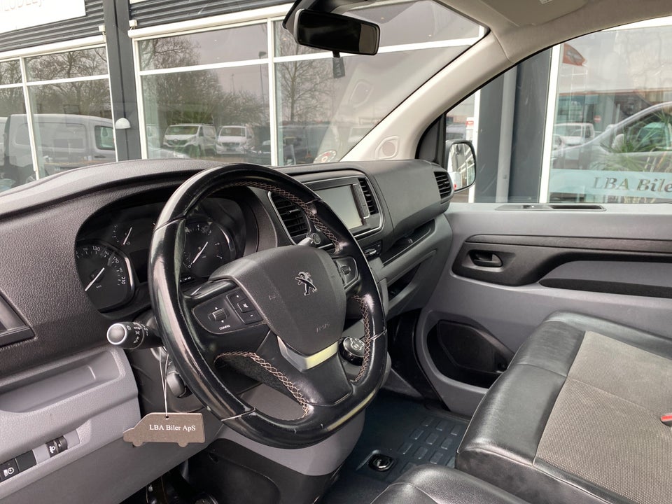 Peugeot Expert 2,0 BlueHDi 122 L3 Plus EAT8 Van