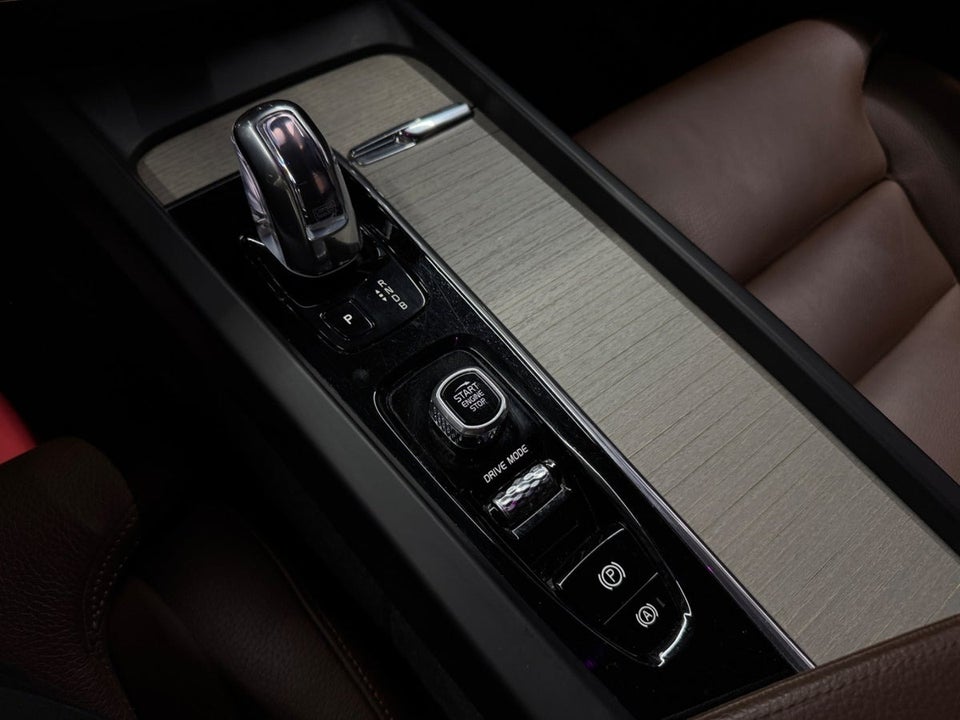 Volvo XC60 2,0 T8 407 Inscription aut. AWD 5d