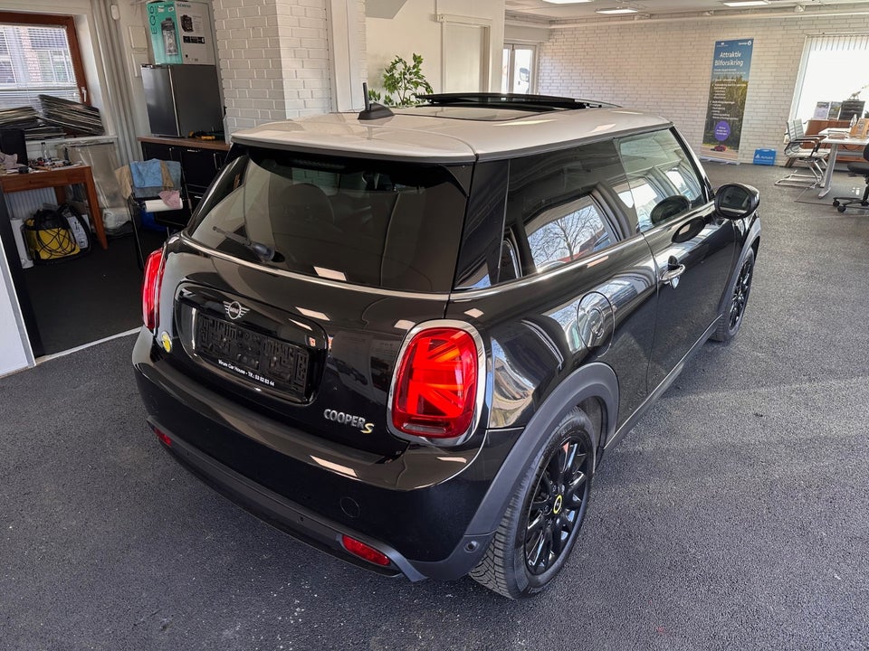 MINI Cooper SE Maximise 3d