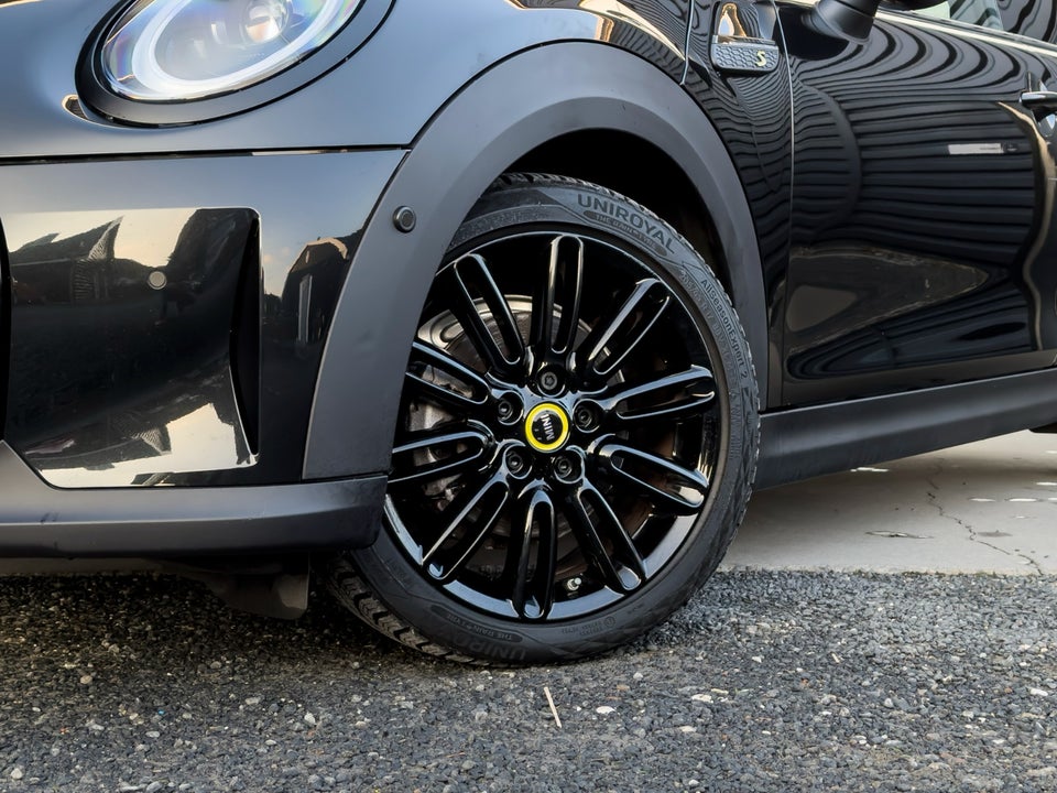 MINI Cooper SE Classic 3d