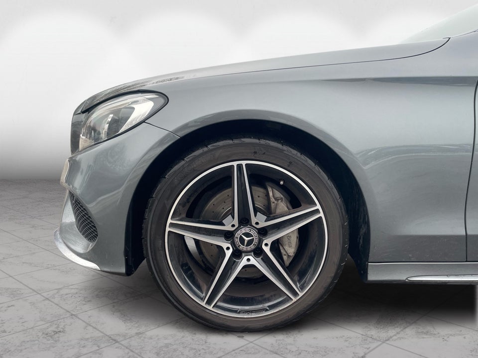 Mercedes C220 d 2,2 AMG Line stc. aut. 5d