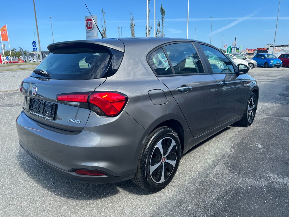 Fiat Tipo 1,4 T-Jet 120 Easy 5d