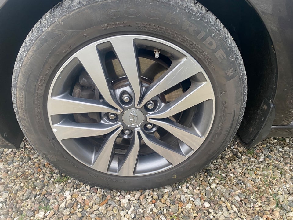 Hyundai i30 1,6 CRDi 110 Premium 5d