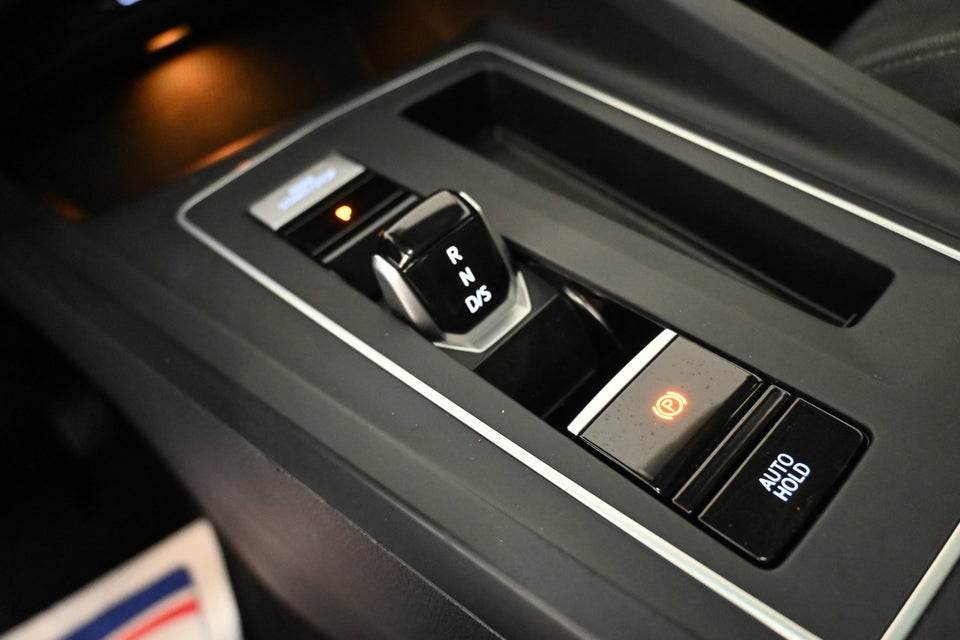 VW Golf VIII 1,4 eHybrid DSG 5d