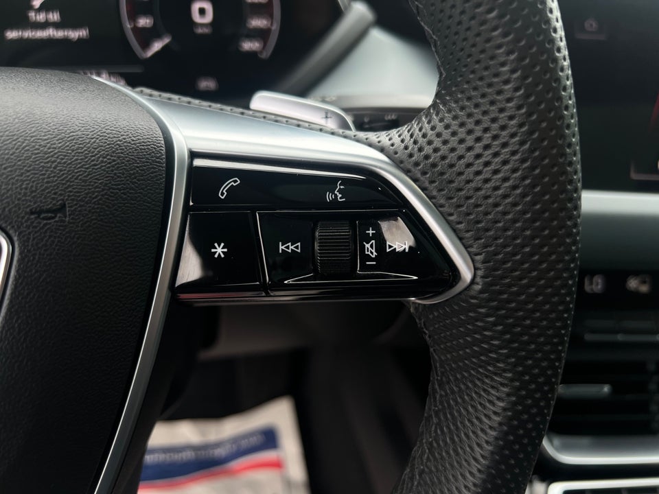 Audi e-tron GT pro quattro 4d