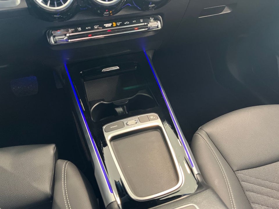 Mercedes EQB300 Progressive 4Matic 5d