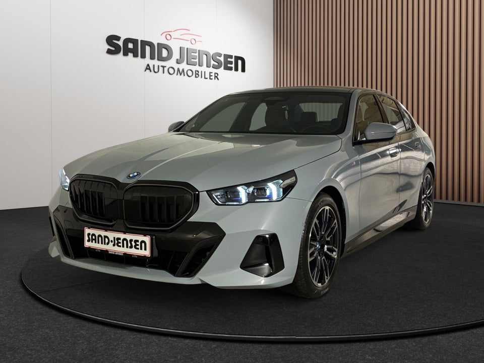 BMW i5 eDrive40 M-Sport 4d
