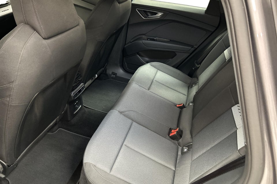 Audi Q4 e-tron 45 Progress 5d