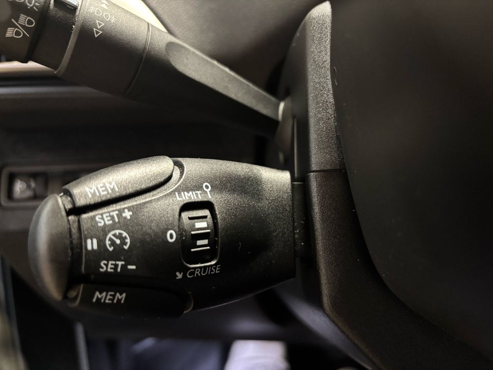 Peugeot 3008 1,5 BlueHDi 130 Allure 5d