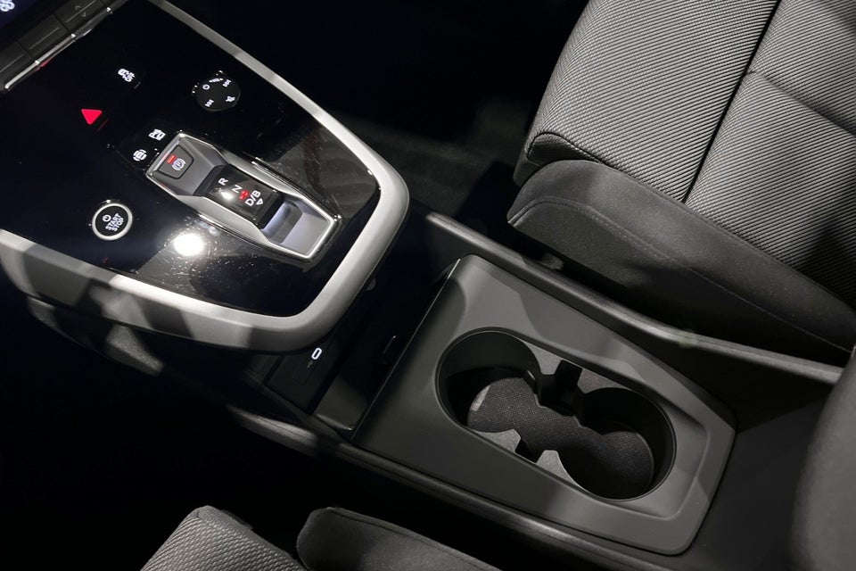 Audi Q4 e-tron 45 Progress 5d