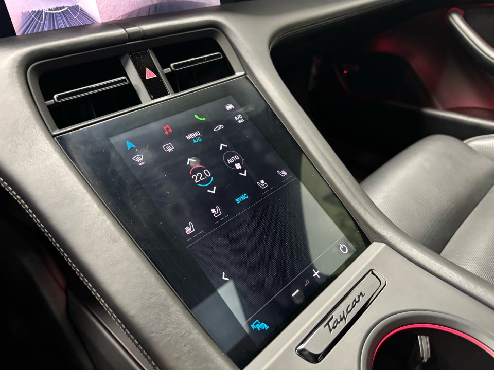 Porsche Taycan Turbo Performance+  4d