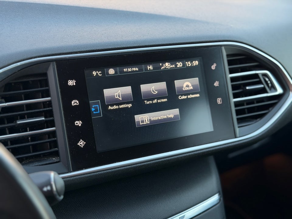 Peugeot 308 1,2 e-THP 130 Allure SW 5d