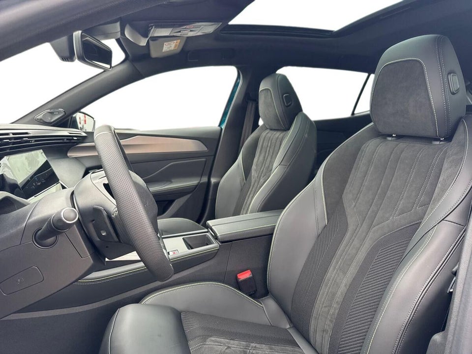 Peugeot e-408 58 GT 5d