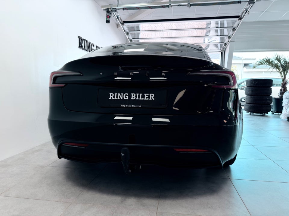 Tesla Model 3 RWD 4d