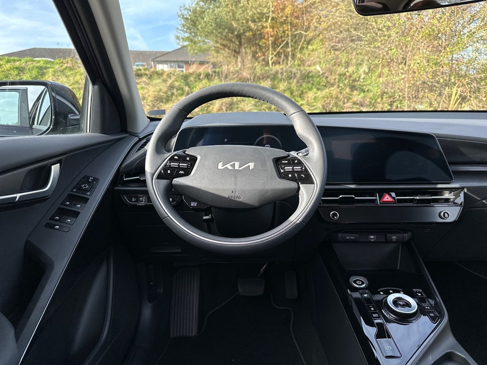 Kia Niro 64 EV Access Plus 5d