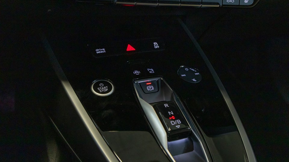 Audi Q4 e-tron 40 S-line 5d