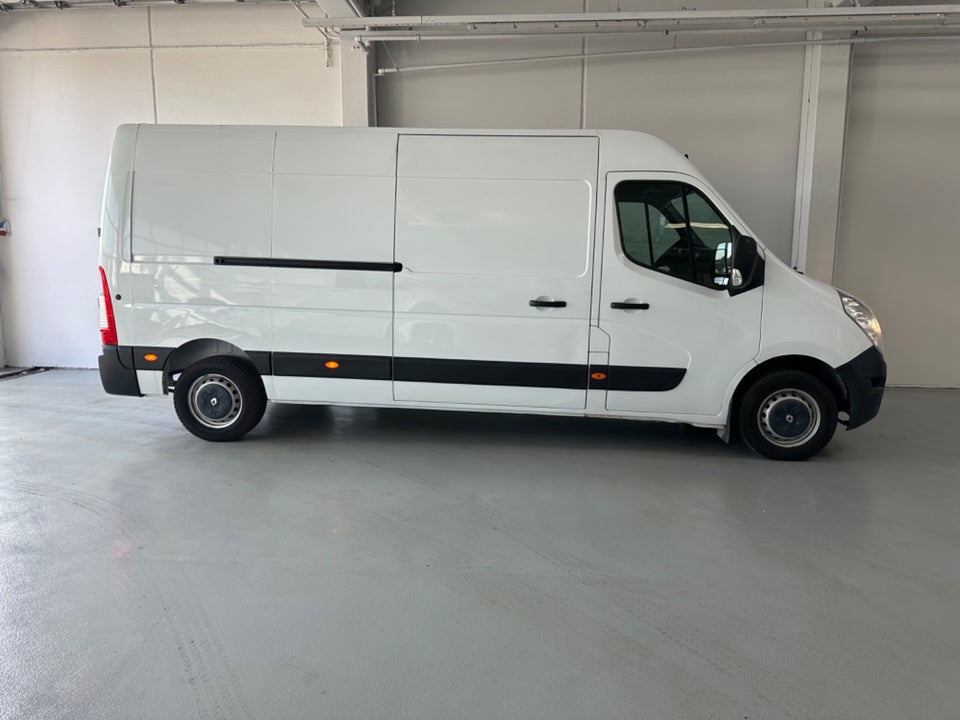 Renault Master III T35 2,3 dCi 145 L3H2 Kassevogn