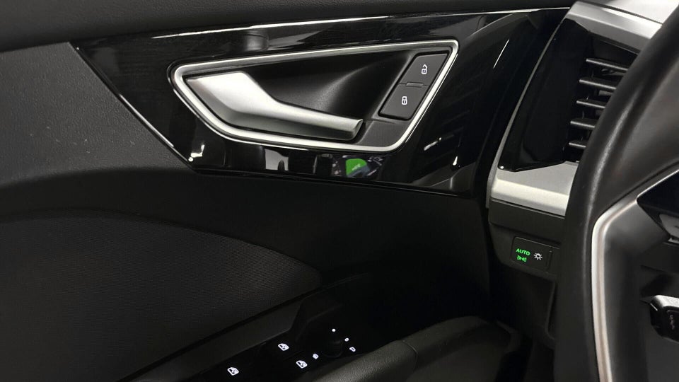 Audi Q4 e-tron 40 Attitude 5d