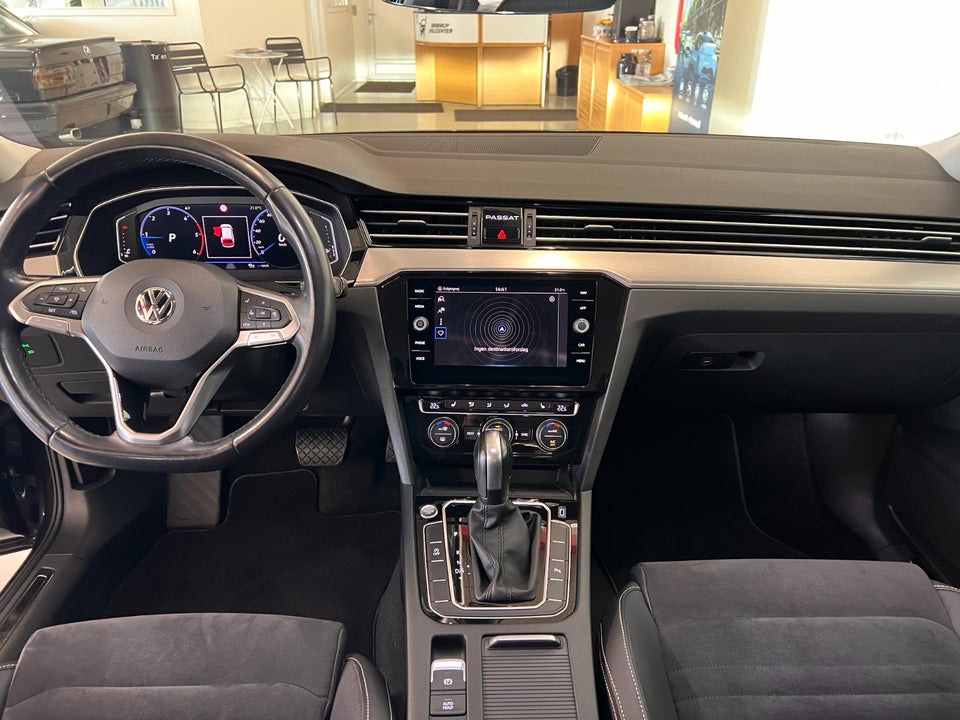 VW Passat 2,0 TDi 150 Elegance+ Variant DSG 5d