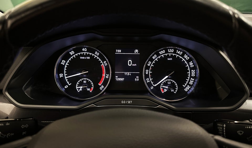 Skoda Superb 1,4 TSi 125 Active Combi 5d