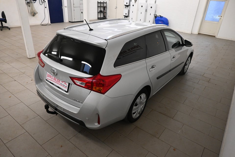 Toyota Auris 1,6 T2+ Touring Sports 5d