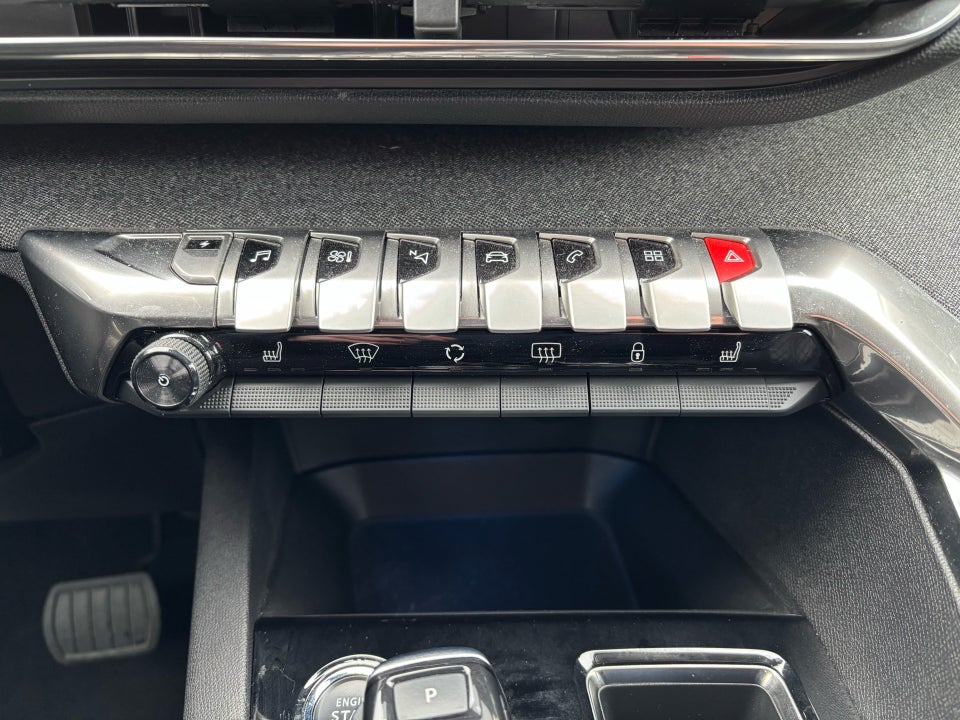 Peugeot 3008 1,6 Hybrid Selection Sport EAT8 5d