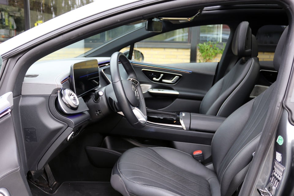 Mercedes EQE300 AMG Line 4d