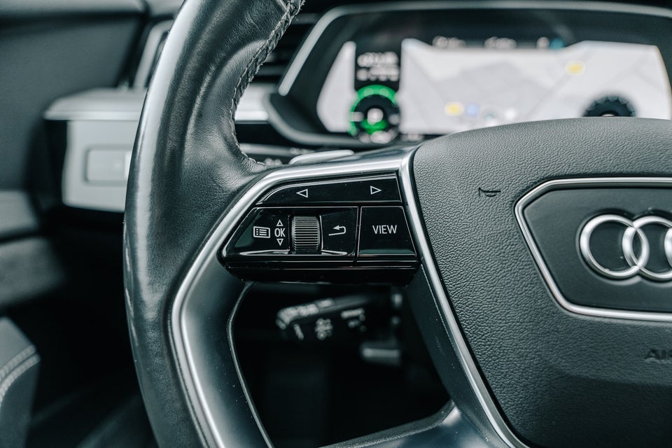 Audi e-tron 55 S-line quattro 5d