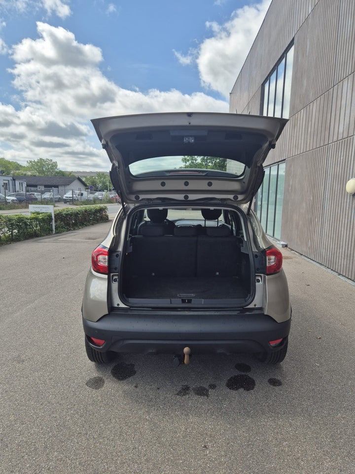 Renault Captur 0,9 TCe 90 Expression 5d
