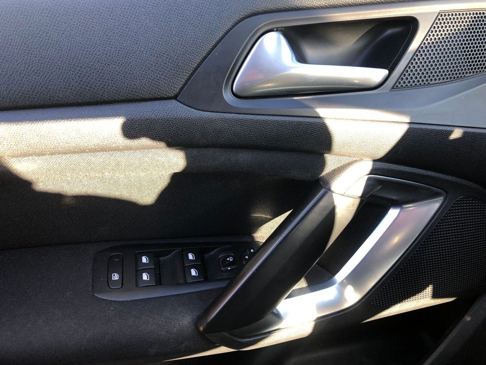 Peugeot 308 1,6 BlueHDi 120 Style SW 5d