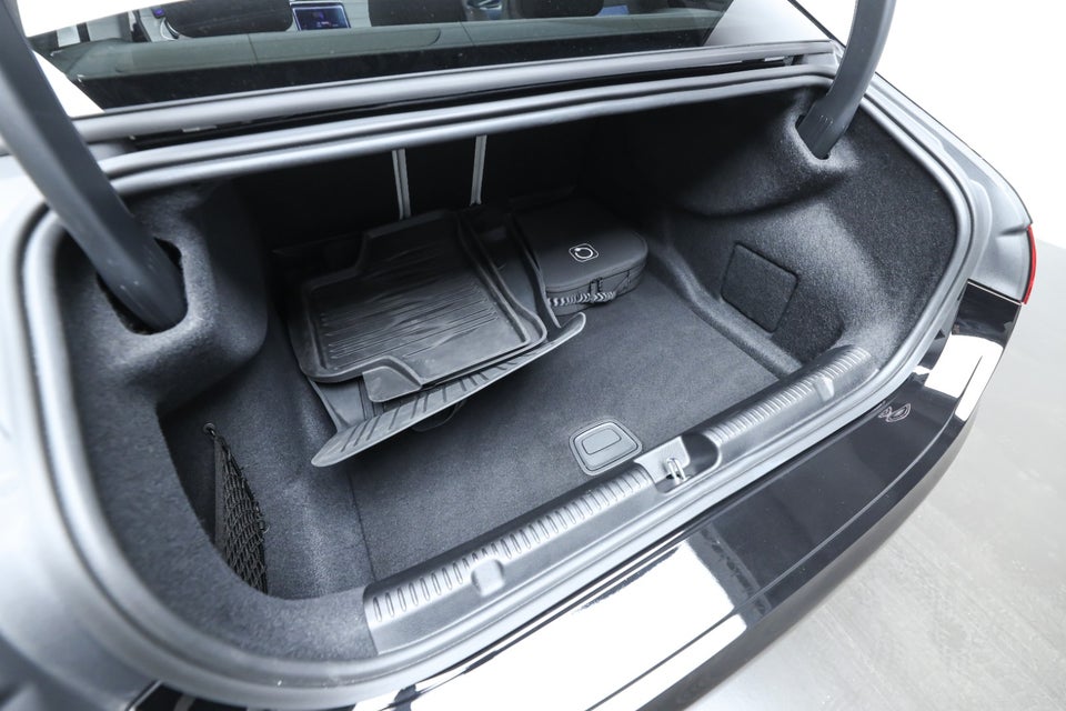 Mercedes EQE350 AMG Line 4d