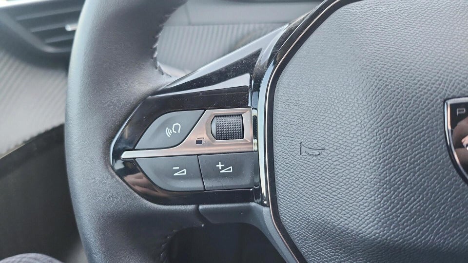Peugeot e-208 50 Allure 5d