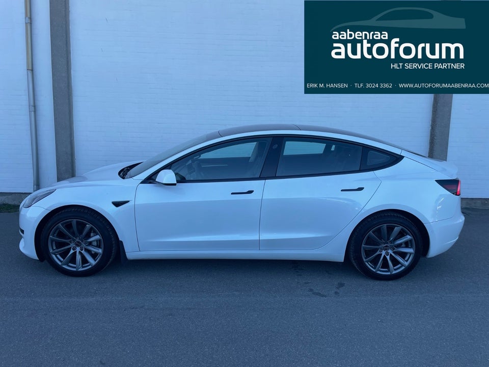 Tesla Model 3 Standard Range+ RWD 4d