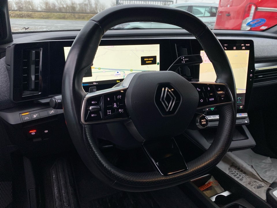 Renault Megane E-Tech 40 Equilibre 5d