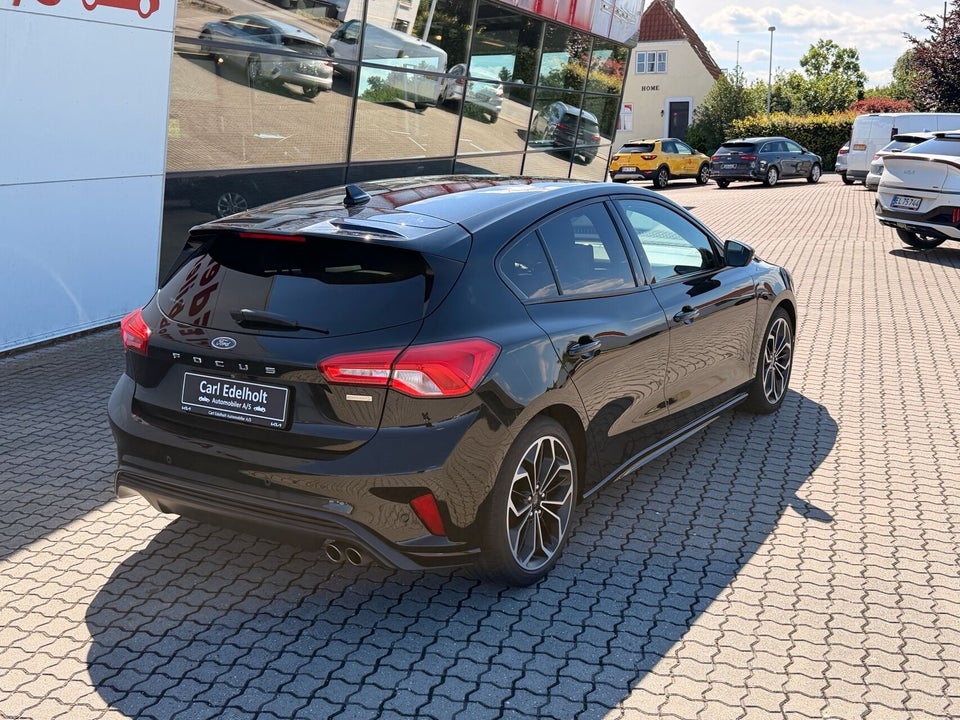Ford Focus 1,0 EcoBoost ST-Line 5d