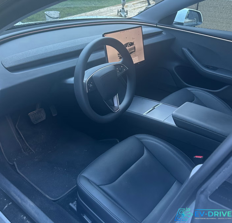 Tesla Model 3 RWD 4d