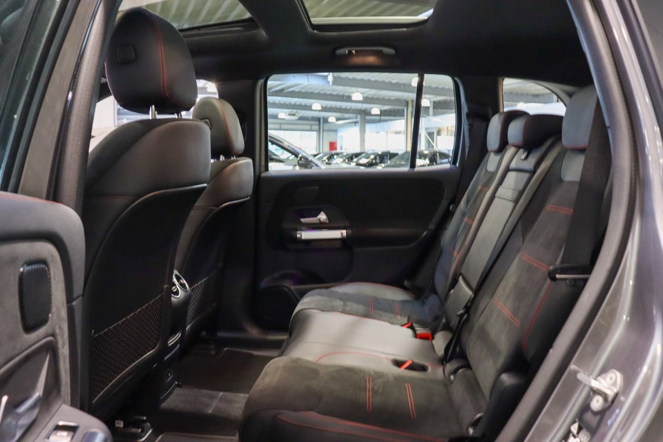 Mercedes EQB300 AMG Line 4Matic 5d