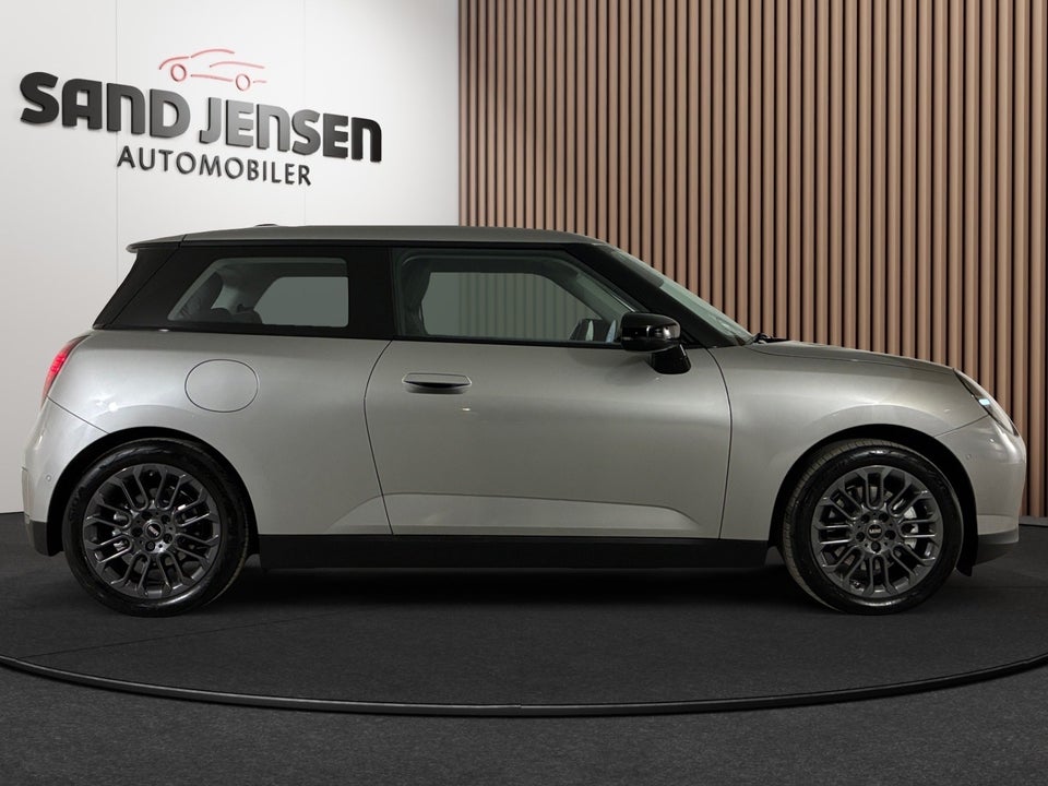 MINI Cooper SE Essential Trim 3d