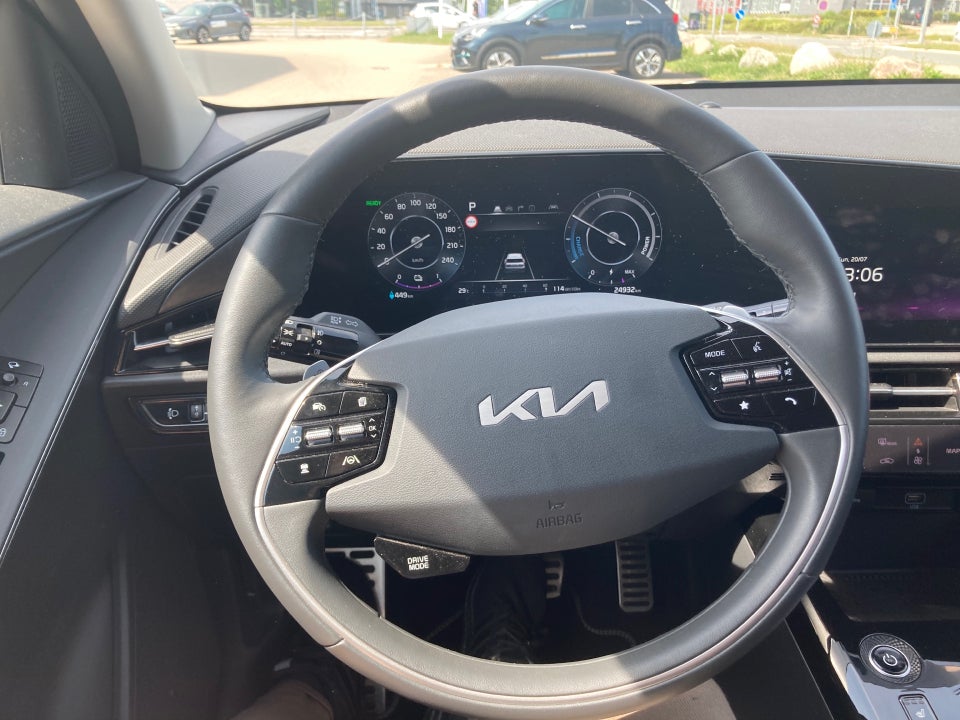 Kia Niro 64 EV Upgrade 5d