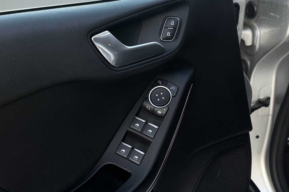 Ford Fiesta 1,5 TDCi 85 Titanium 5d